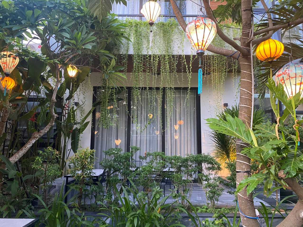 Cozy double for two with outdoor seating in Hoi An