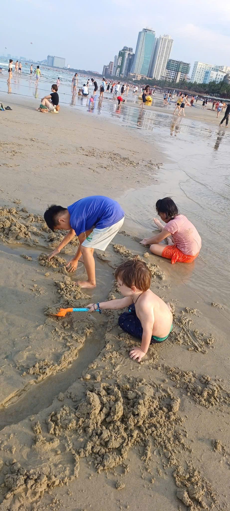 English speaking babysitter at Charm Champion Villa Hoi An