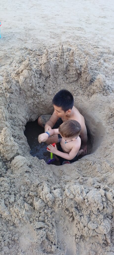 babysitter for expats Da Nang