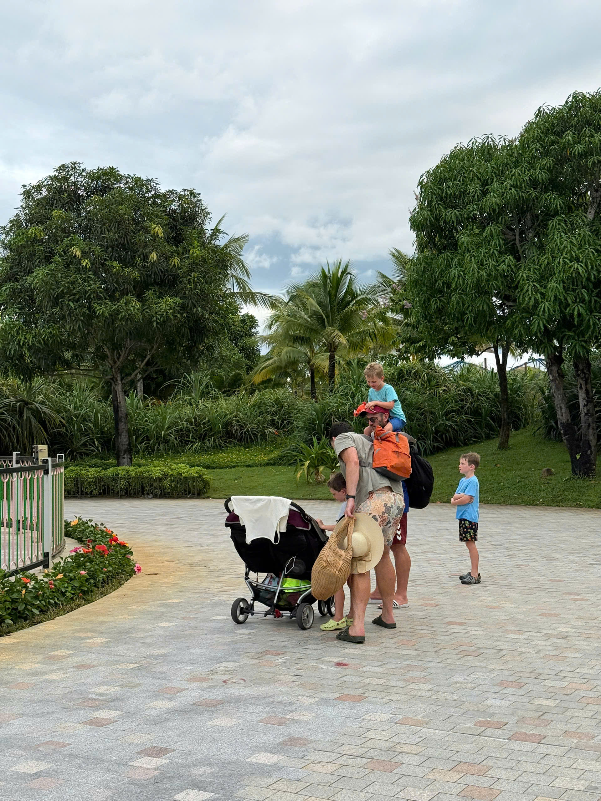 on-demand babysitter Hoi An family service