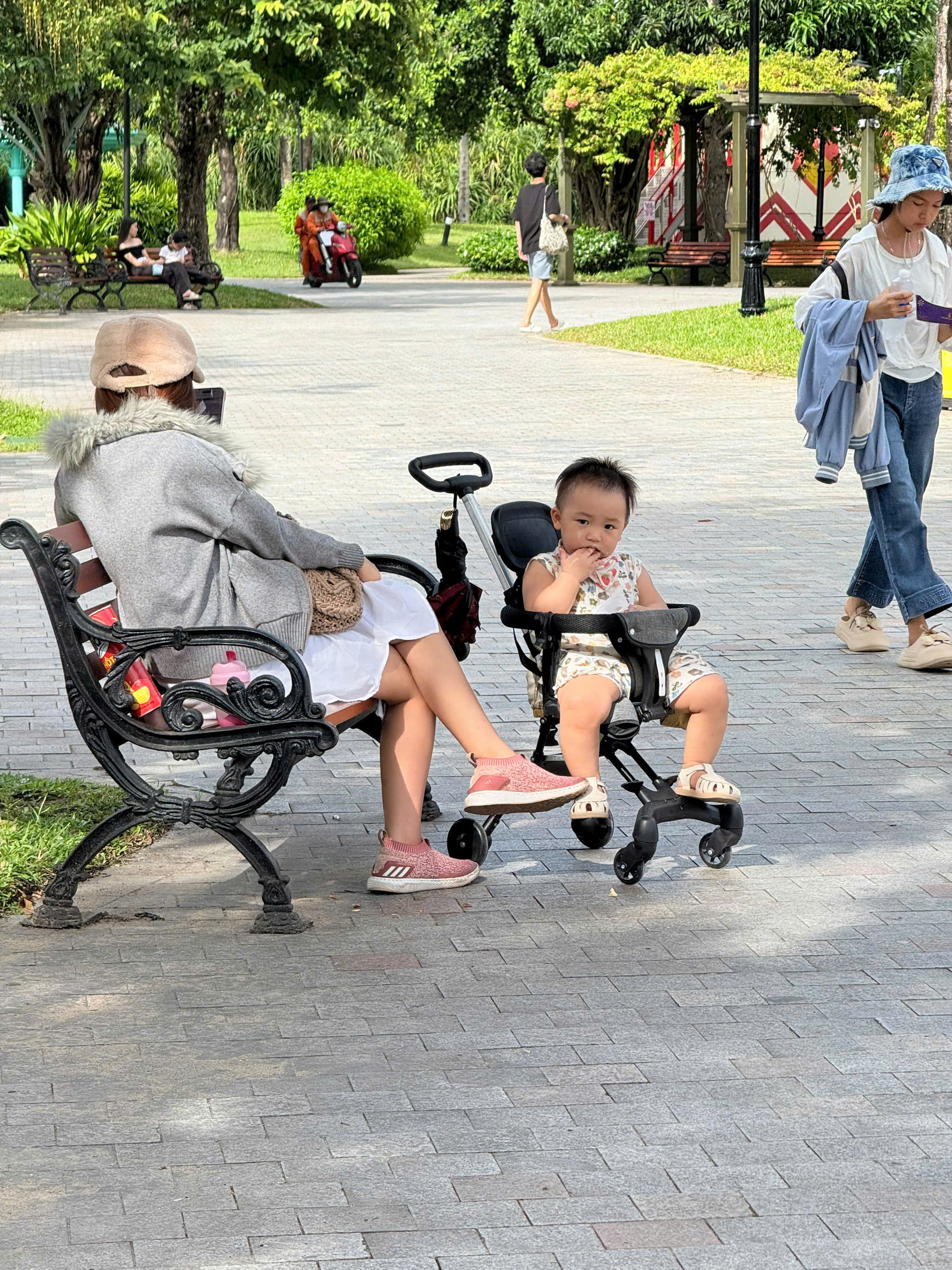 childcare service Hoi An affordable babysitter